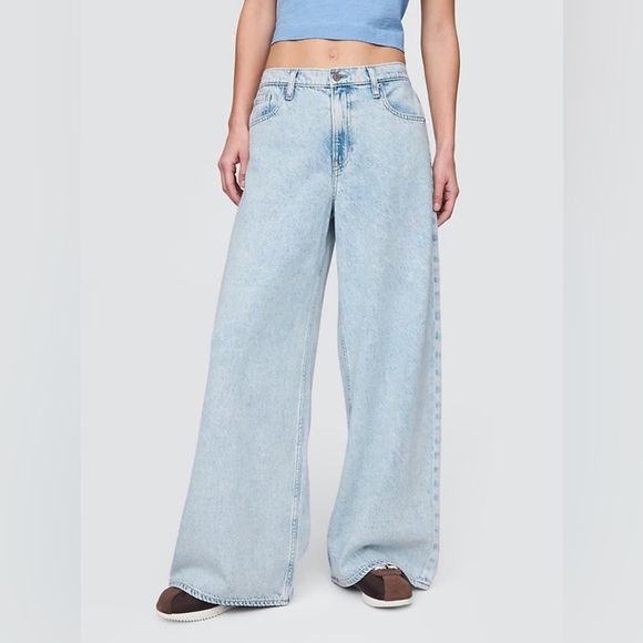 NWT! GAP Light Indigo Low Slung UltraSoft Extra Baggy Jeans - Size 35/20 🔹 - Picture 2 of 14